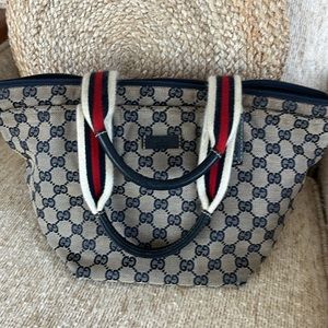 Gucci GG Supreme tote